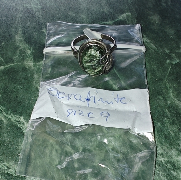 Sterling Silver Vintage Seraphinite Ring - Picture 2 of 2